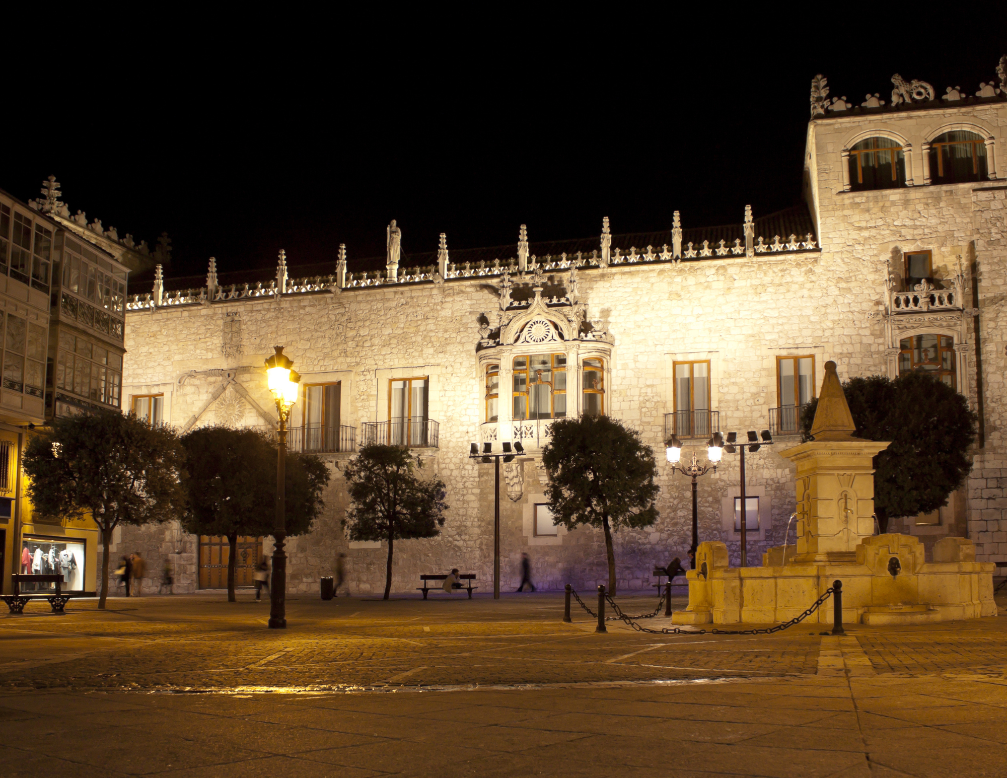 Burgos Travel Guide.png